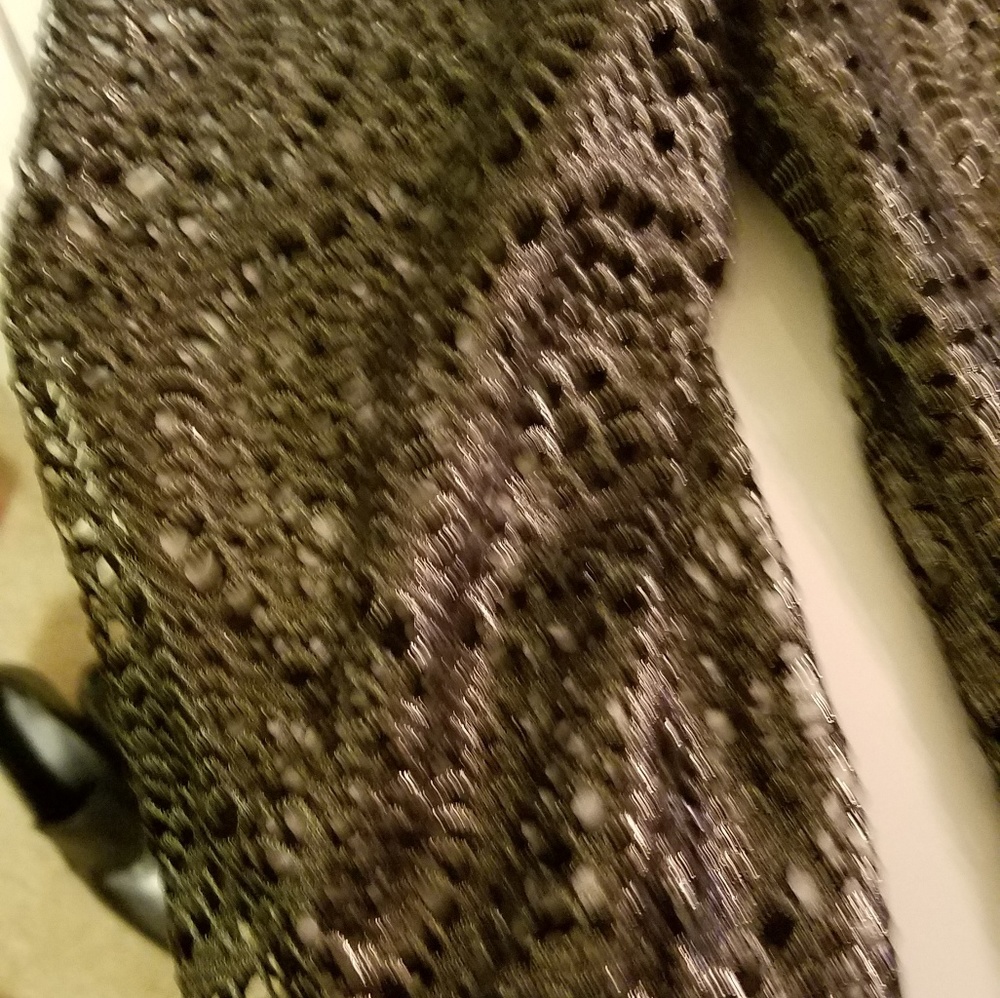 Top - Picture 3 of 4